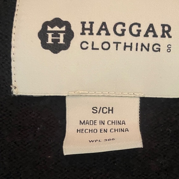 Haggar Men's V-Neck Sweater in Black and Gray Argyle - Picture 2 of 5